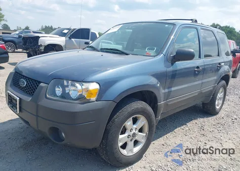 2005 Ford Escape Xlt z USA, uszkodzony, nr VIN 1FMYU931X5KD76342